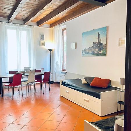 Sottoriva 12 City Center Large Apartment Verona Dış mekan fotoğraf